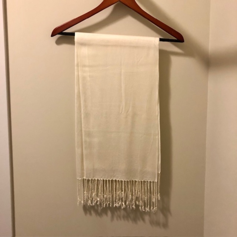 Nordstrom Rack Ivory Viscose Scarf, New Without Tags